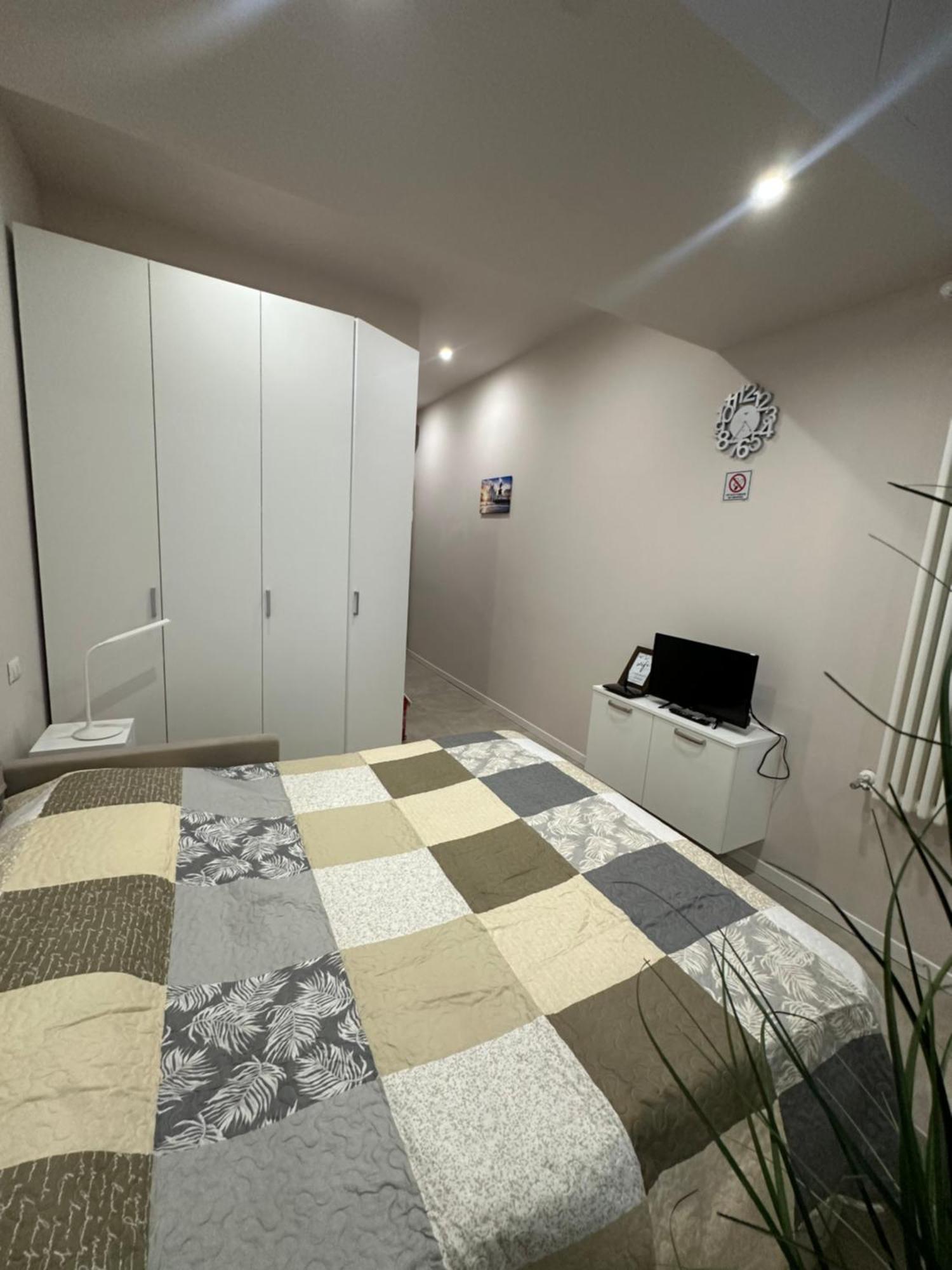 Monolocale Piazza Gambara M1 Apartamento Milão Exterior foto